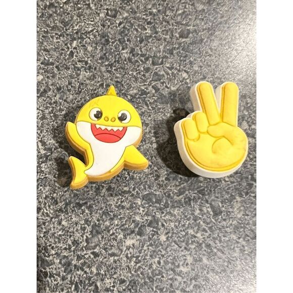 CROCS Baby Shark shoes charms - Picture 3 of 4